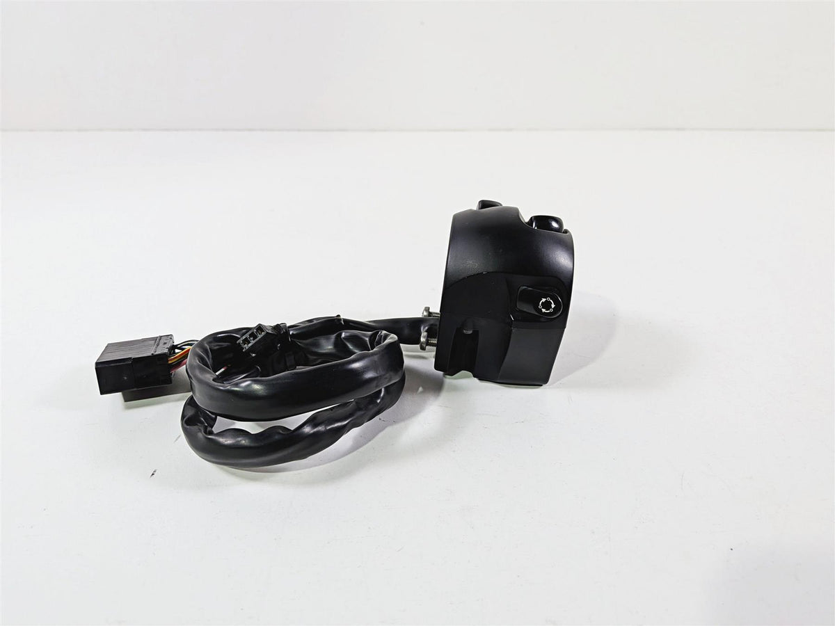 2013 Victory Vision Tour Left Hand Windshield Light Control Switch 4011993 {{ shop.shopifyCountryName }} - Mototech271