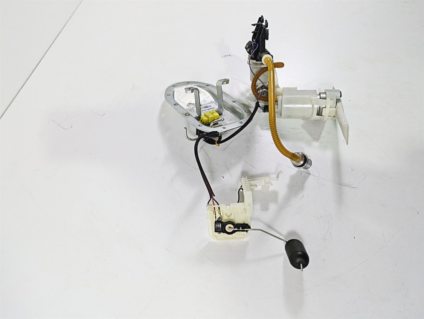 2014 Harley FXDL Dyna Low Rider Fuel Gas Petrol Pump & Sending Unit 75246-04A {{ shop.shopifyCountryName }} - Mototech271