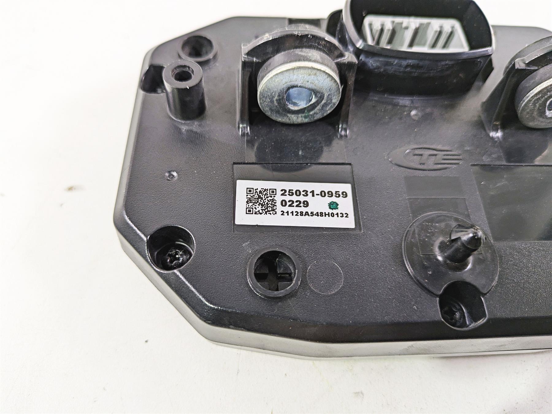2021 Kawasaki Z900 ZR900 Speedometer Gauge Instrument 3k Only 25031-0959 {{ shop.shopifyCountryName }} - Mototech271