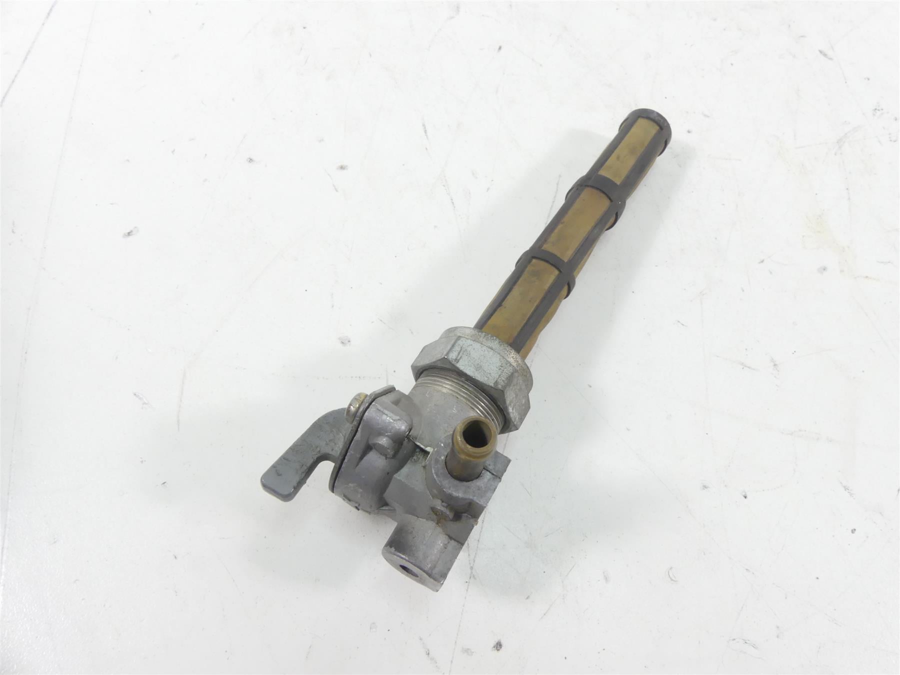1989 Harley Touring FLTC Tour Glide Fuel Gas Petrol Valve Petcock 62167-81 {{ shop.shopifyCountryName }} - Mototech271