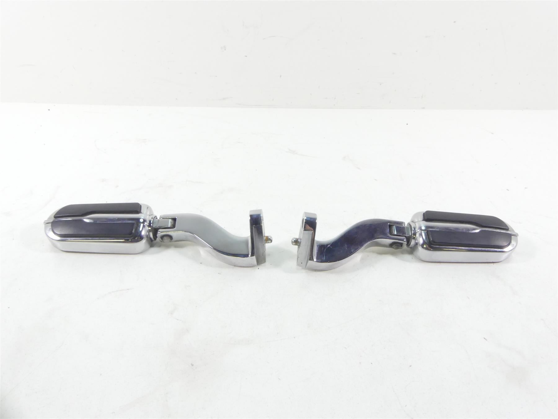 2012 Harley CVO FLHX SE3 Street Glide Rear Passenger Foot Peg Set 51453-09 | Mototech271