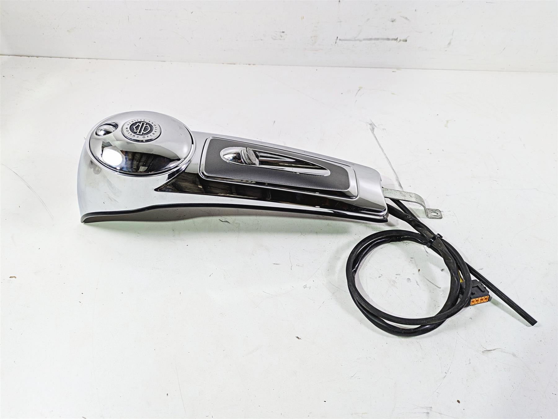 2011 Harley Touring FLHTCUSE CVO E-Glide Gas Tank Dash Cover Console 77153-08 {{ shop.shopifyCountryName }} - Mototech271