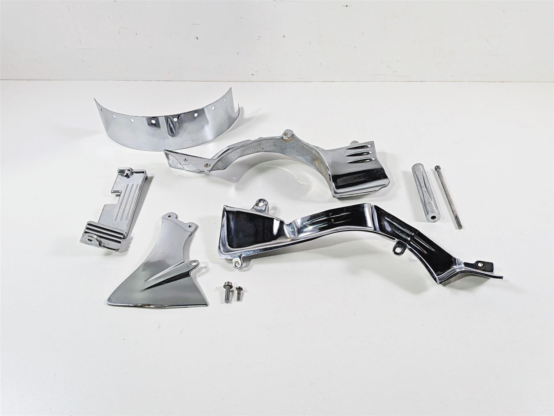 2003 Honda V-Twin VTX1800 C Kuryakyn Engine Case & Clutch Chrome Cover Set 7704 {{ shop.shopifyCountryName }} - Mototech271
