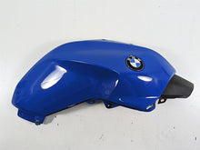 Load image into Gallery viewer, 2016 BMW R1200R K53 Right Tank Fairing Cover Set Cordoba Blue 46638534300
