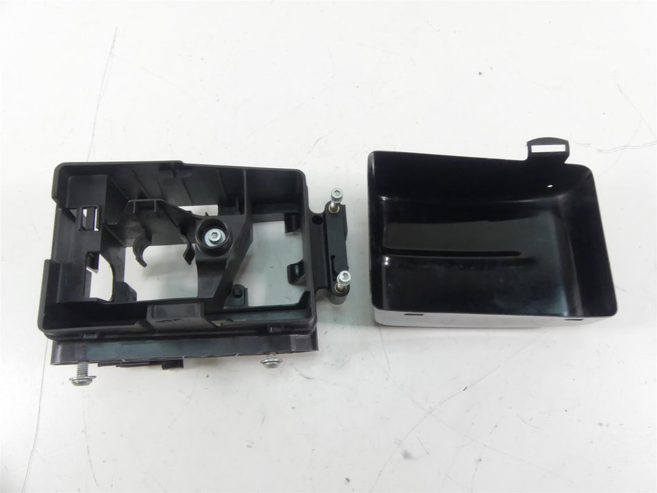 2013 Harley FXDWG Dyna Wide Glide Electric Tray & Cover Lid 70367-12 66361-12 {{ shop.shopifyCountryName }} - Mototech271