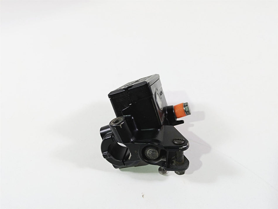 2015 Triumph Tiger Explorer XC Nissin Front Brake Master Cylinder 5/8 T2025830 {{ shop.shopifyCountryName }} - Mototech271