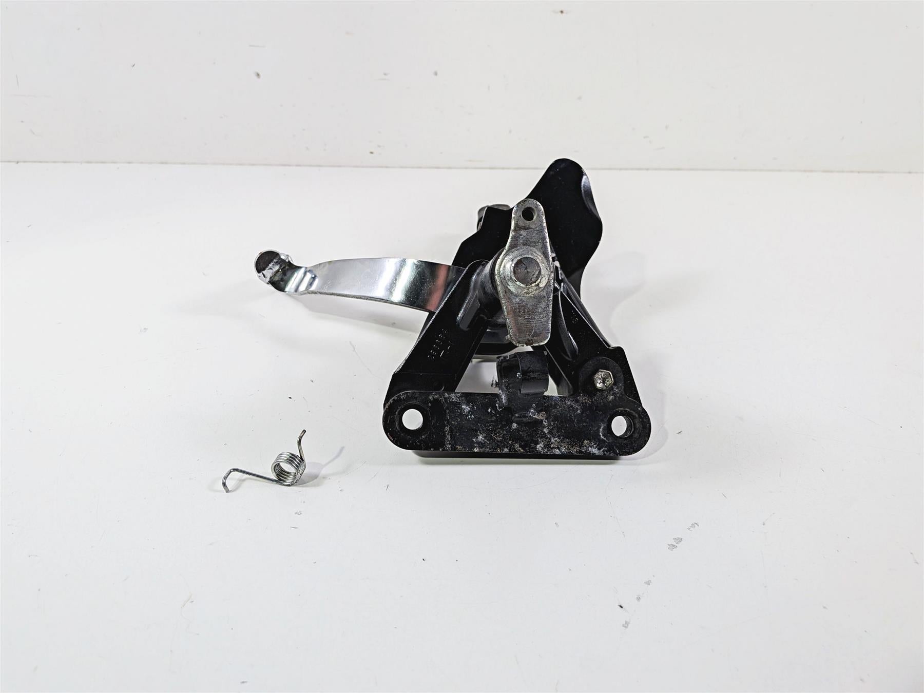 2014 Suzuki M109R VZR1800 Boulevard Right Front Footpeg Brake Pedal 43511-48G10 {{ shop.shopifyCountryName }} - Mototech271