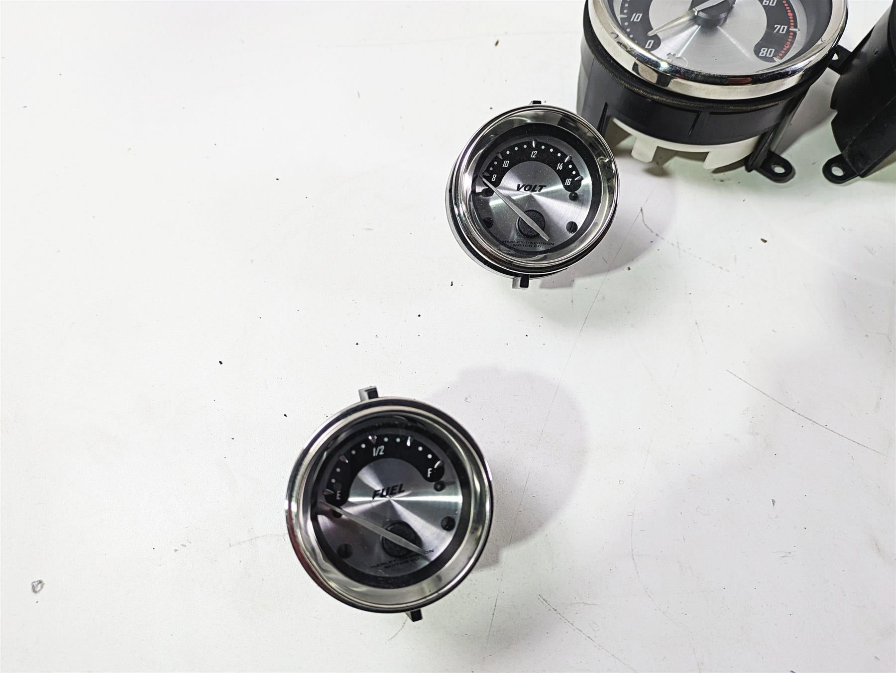 2007 Harley Touring FLHTCU SE CVO E-Glide Speedo Tacho Gauge Set 35K 67516-04B {{ shop.shopifyCountryName }} - Mototech271