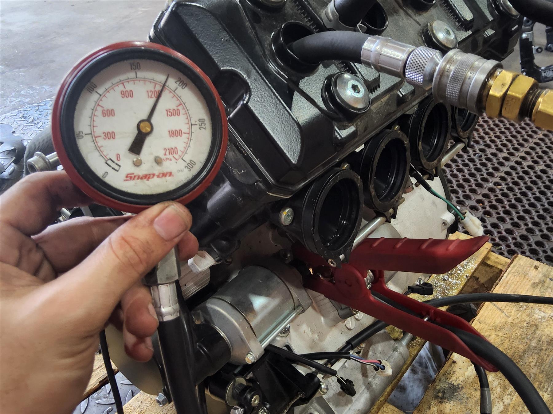 2024 Suzuki GSXR 600 Great Running Engine - Video -Compr Test 11302-14811 {{ shop.shopifyCountryName }} - Mototech271