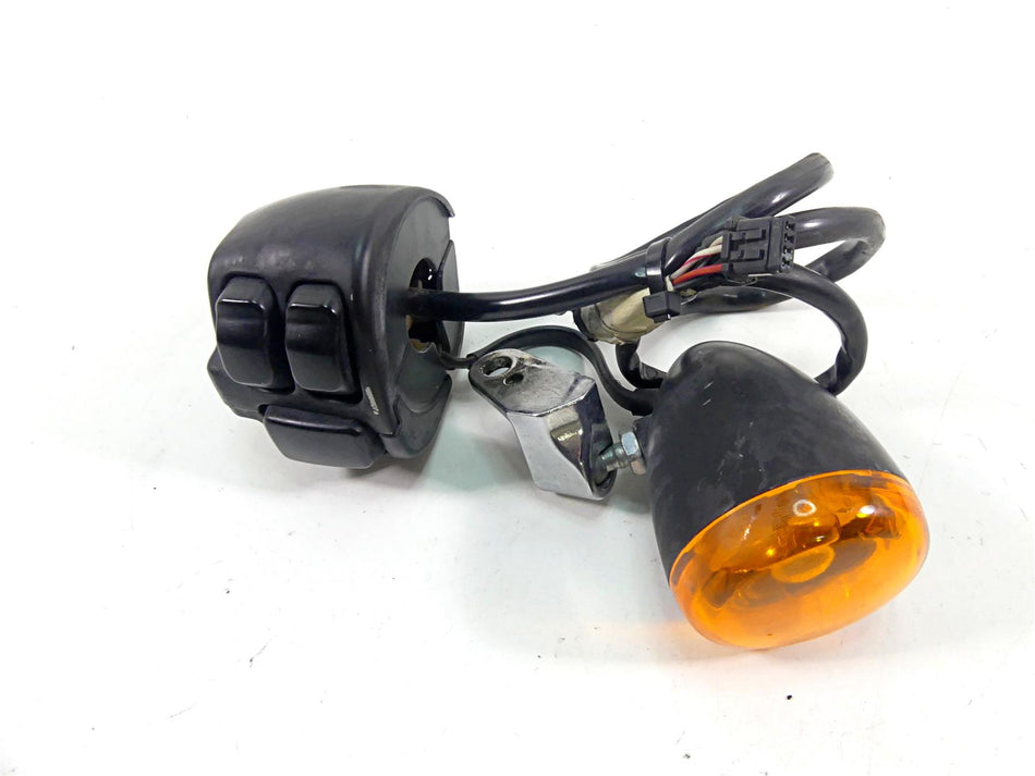 2011 Harley Softail FXS Blackline Left Control Switch + Blinker - Read 72951-12A {{ shop.shopifyCountryName }} - Mototech271