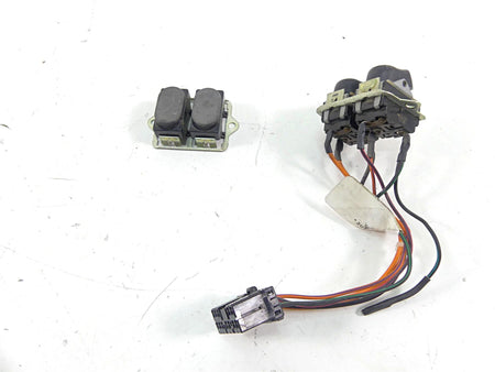 2008 Harley Touring FLHX Street Glide Auxiliary Switch Set 71513-98 {{ shop.shopifyCountryName }} - Mototech271