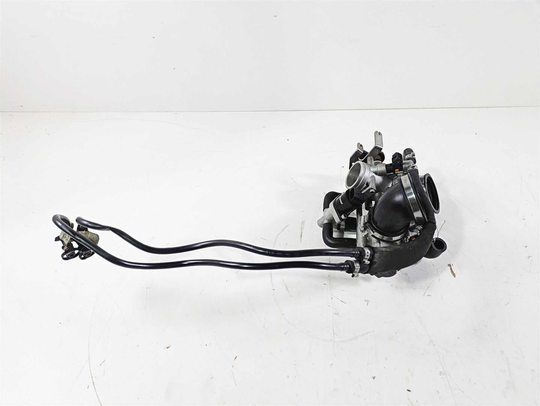 2009 Ducati Monster 1100 S Throttle Body Fuel Injection -Clean 28240831A {{ shop.shopifyCountryName }} - Mototech271