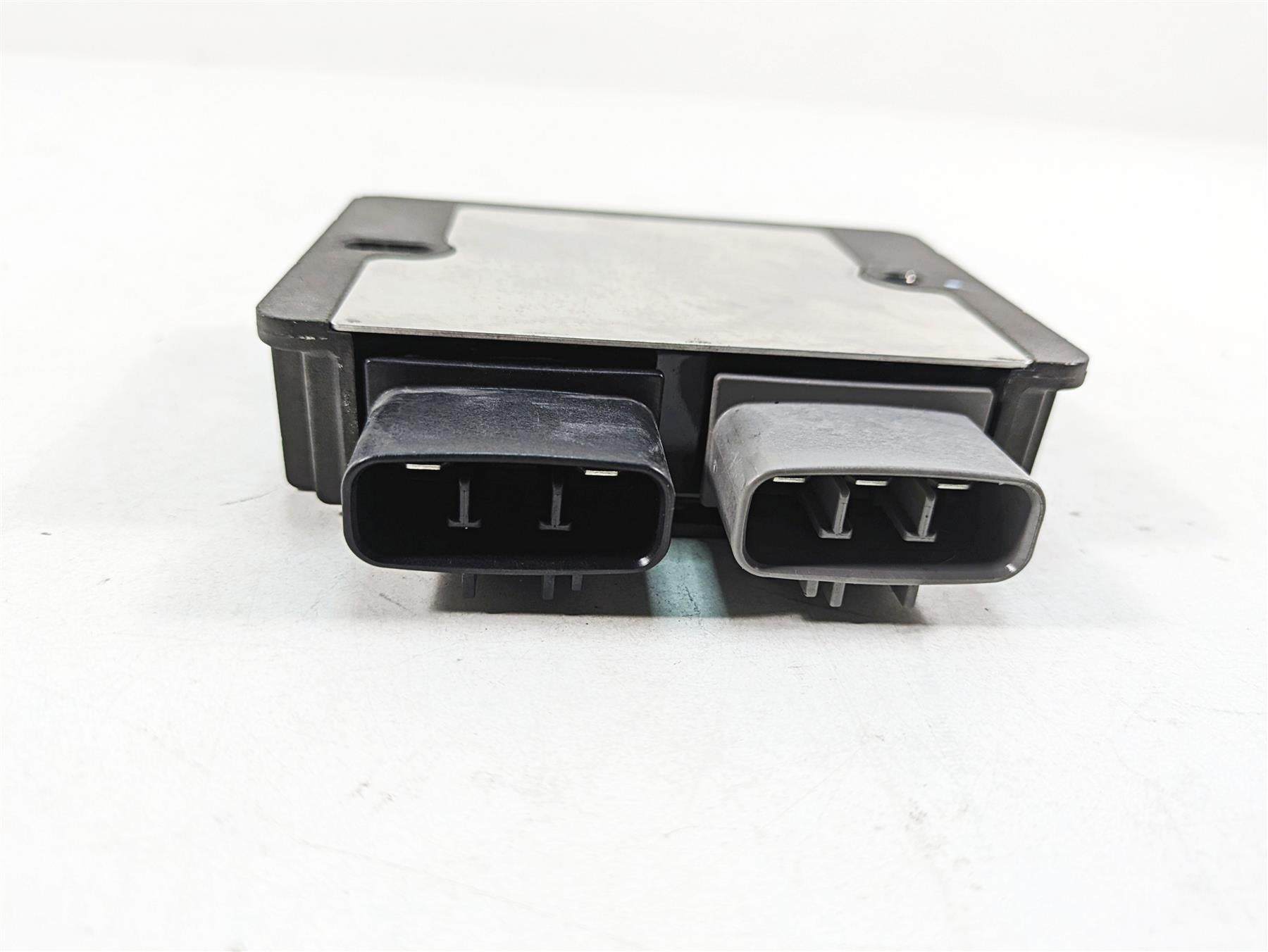 2021 Aprilia RS660 Rectifier Voltage Regulator SH870AA 1A012332 {{ shop.shopifyCountryName }} - Mototech271