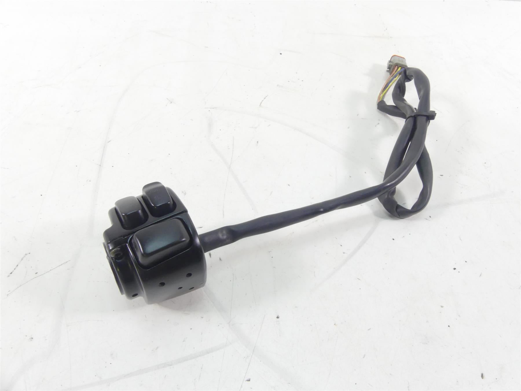 2005 Harley Softail FLSTSC Heritage Springer Left Hand Control Switch 71682-06A | Mototech271