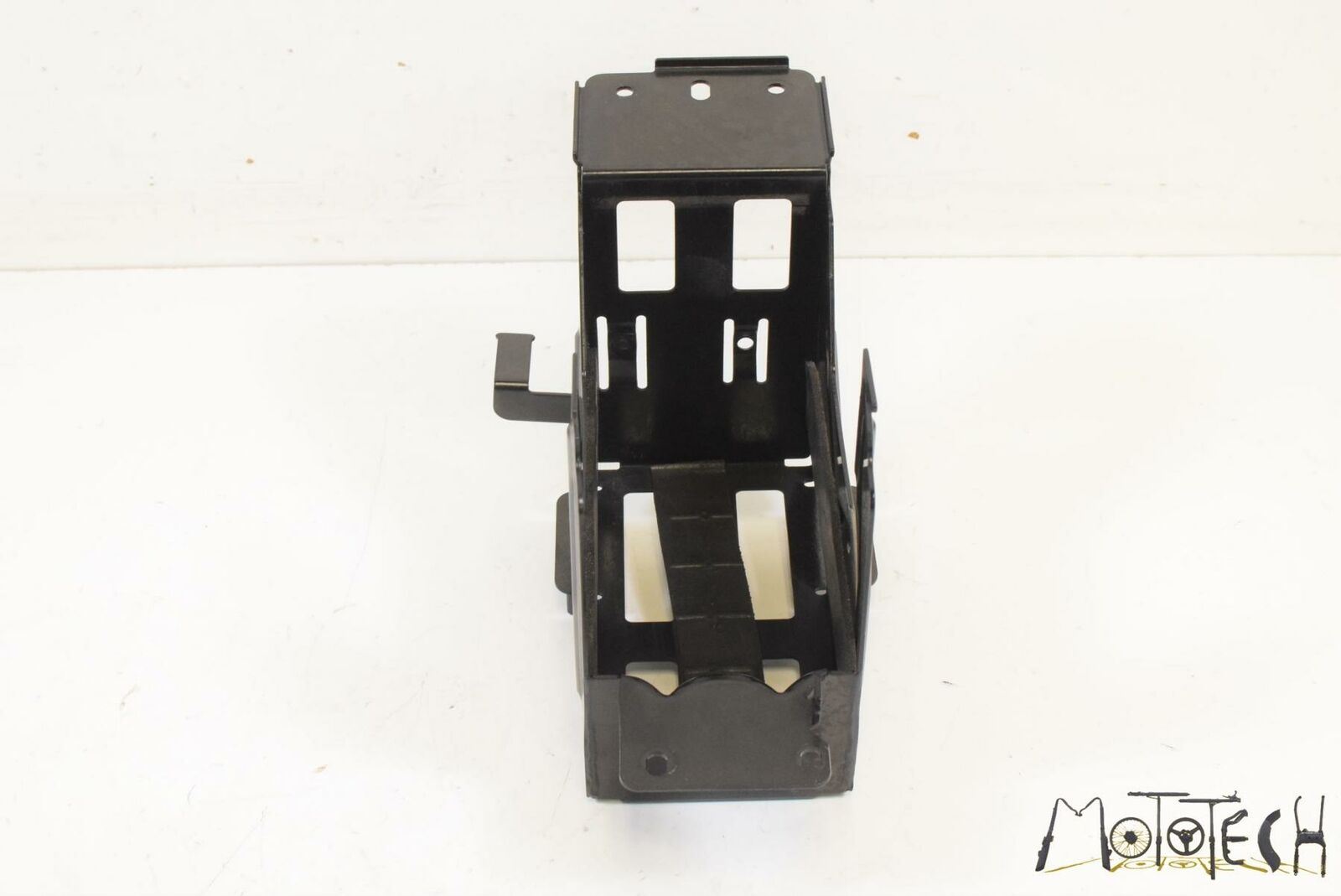 2016 Indian Chief Dark Horse Battery Tray Holder Bracket Mount 1018971-329 {{ shop.shopifyCountryName }} - Mototech271