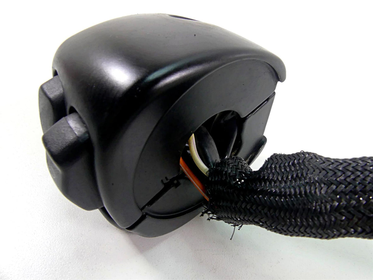 2010 Harley FXDF Dyna Fat Bob Left Hand Control Switch -Cut Blinker 71682-06A {{ shop.shopifyCountryName }} - Mototech271