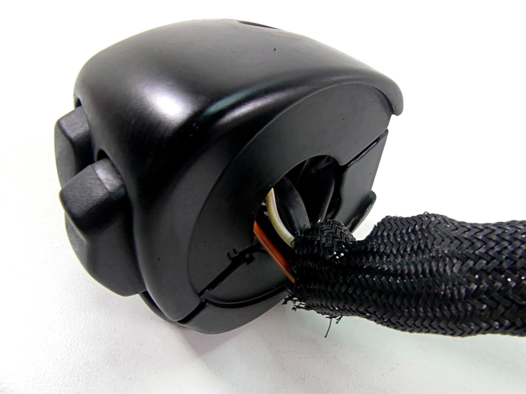 2010 Harley FXDF Dyna Fat Bob Left Hand Control Switch -Cut Blinker 71682-06A {{ shop.shopifyCountryName }} - Mototech271