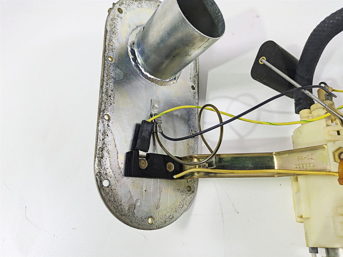 1996 Harley Touring FLHTCUI Electra Glide Fuel Gas Petrol Pump Set 75069-95 {{ shop.shopifyCountryName }} - Mototech271