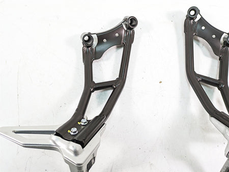 2017 Mv Agusta Dragster 800 Rear Passenger Footpeg Set 80B0B8764 80B0B8765 {{ shop.shopifyCountryName }} - Mototech271