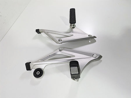 2019 BMW R1250RT K52 Rear Passenger Footpeg Set 46718534789 46718534790 {{ shop.shopifyCountryName }} - Mototech271
