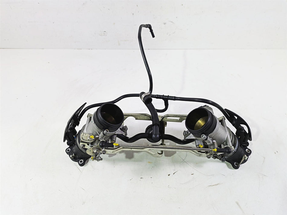 2016 Moto Guzzi Stelvio 1200 8V NTX Throttle Body Fuel Injection Set 880270 {{ shop.shopifyCountryName }} - Mototech271