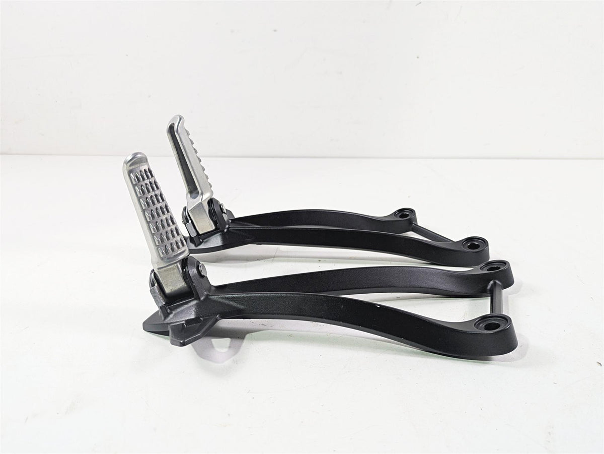 2024 Kawasaki ZX6R ZX636 Ninja Passenger Footpeg Foot Peg Set 35063-0444-18R {{ shop.shopifyCountryName }} - Mototech271
