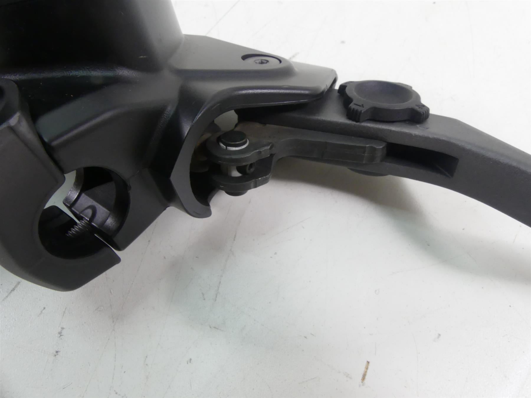 2016 BMW R1200GS K50 Front Brake Master Cylinder + Lever 32728559604 {{ shop.shopifyCountryName }} - Mototech271