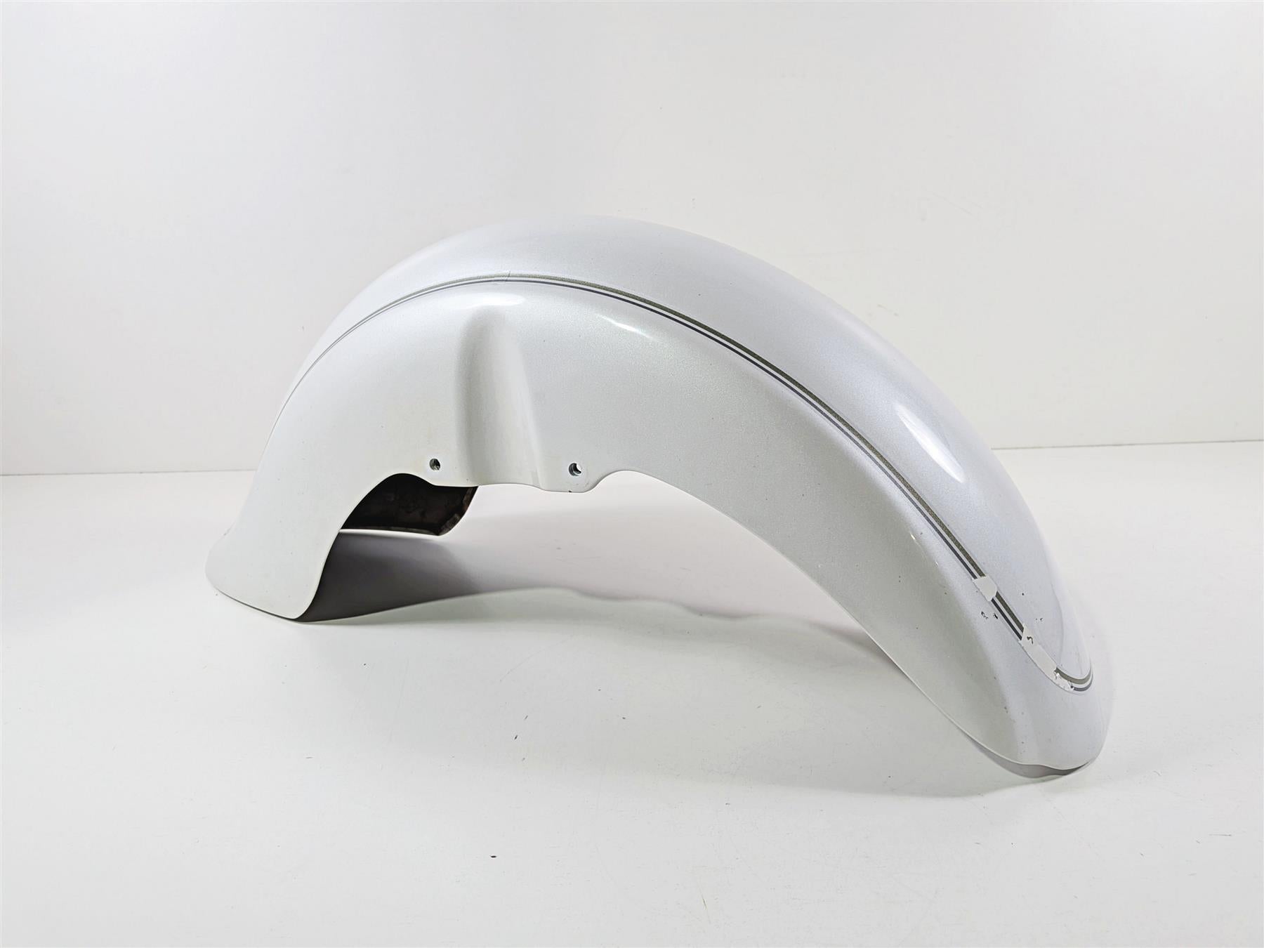 2006 Yamaha XVZ1300 Royal Star Front Fender White 4NK-Y2150-L0-P0 {{ shop.shopifyCountryName }} - Mototech271