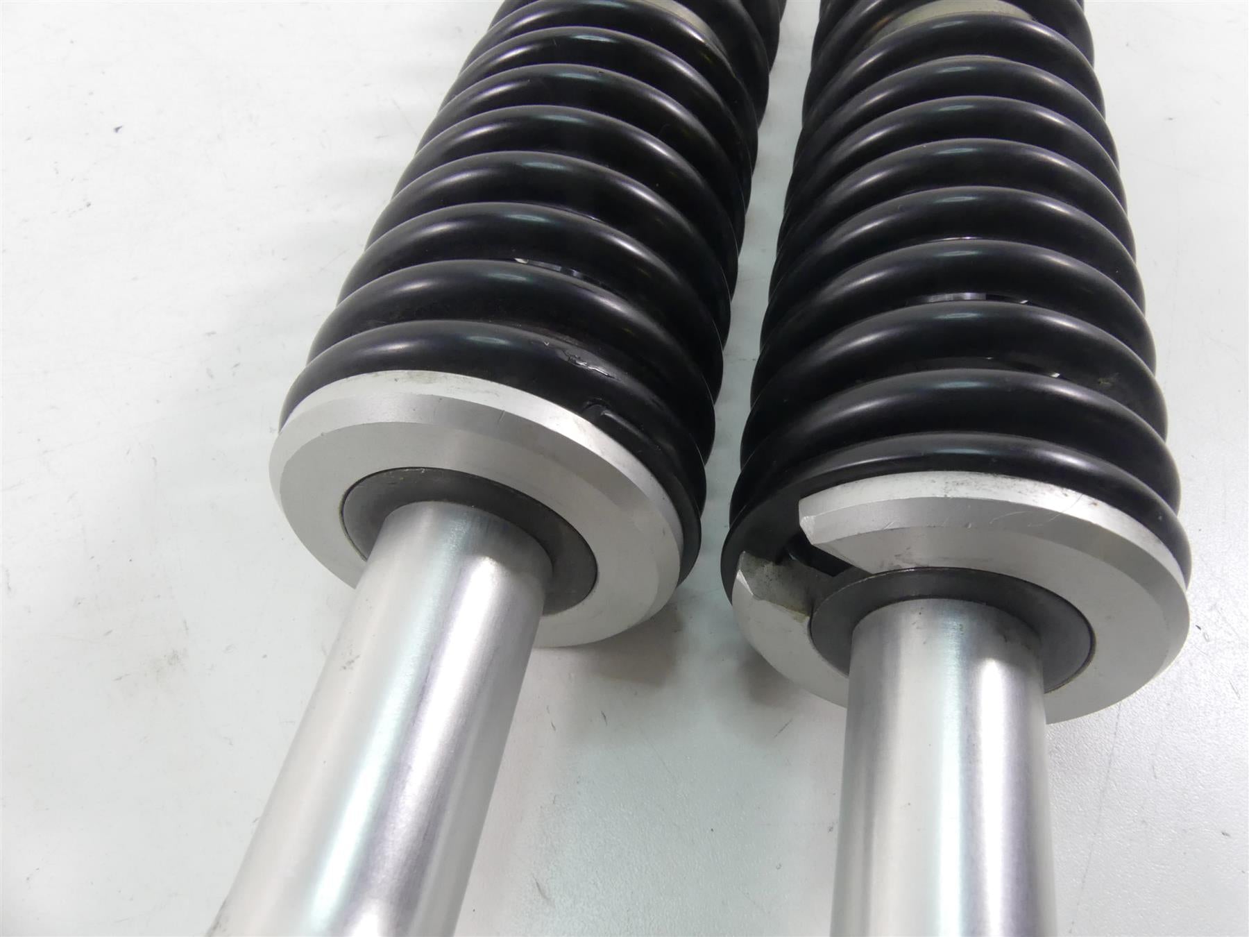 2007 Ducati Sport Classic GT1000 Rear Suspension Shock Damper Set 36520651A {{ shop.shopifyCountryName }} - Mototech271