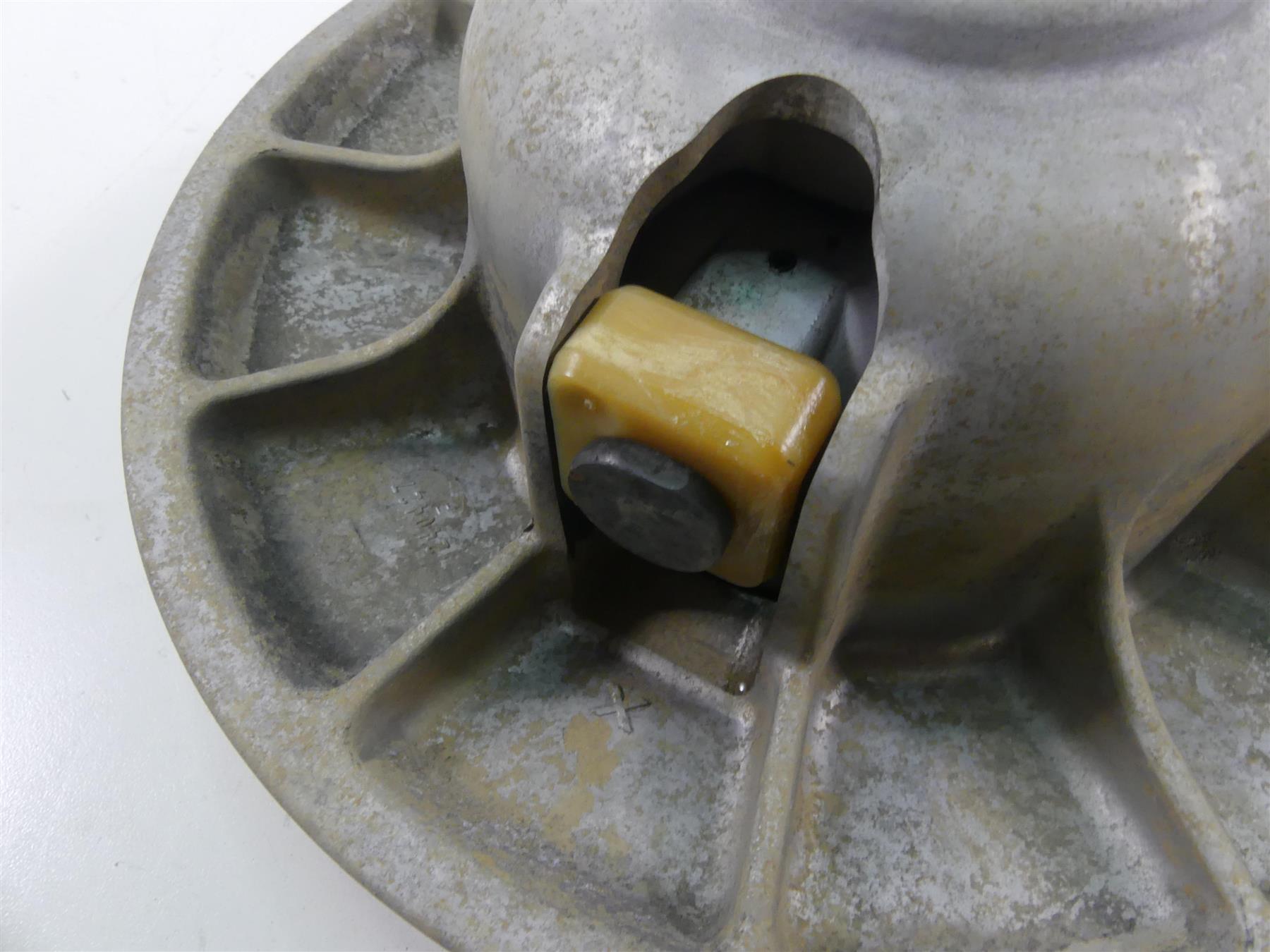 2018 Polaris General 1000 EPS Secondary Driven Drive Clutch 1323404 {{ shop.shopifyCountryName }} - Mototech271