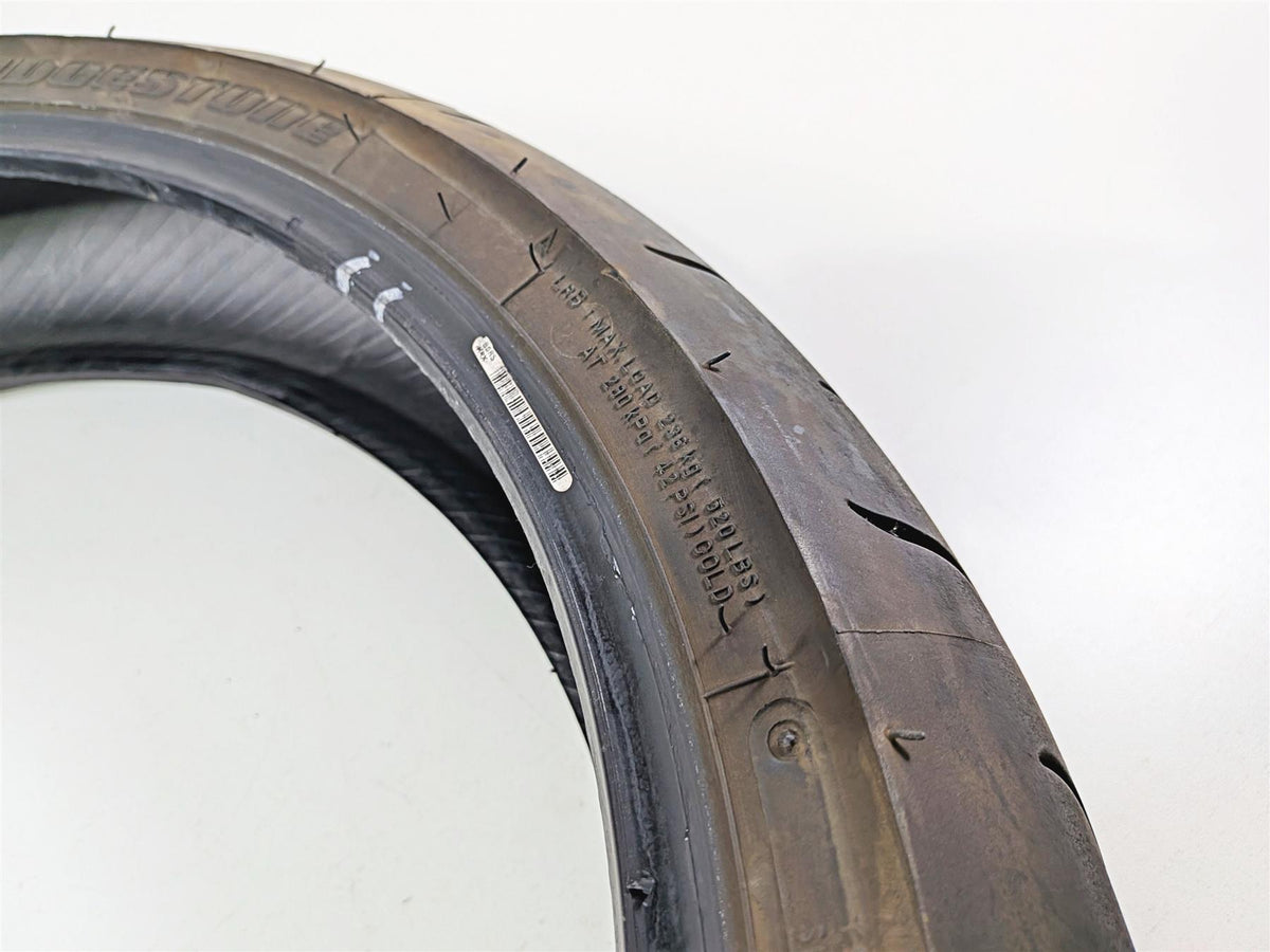 Used Front Motorcycle Tire Bridgestone Battlax BT016 120/70ZR17 3286340425810 {{ shop.shopifyCountryName }} - Mototech271