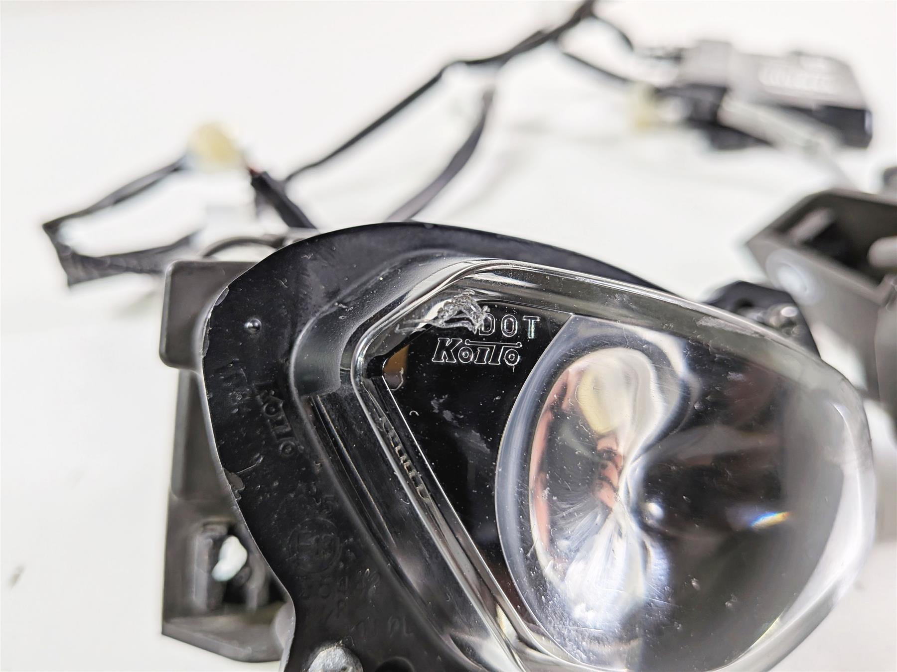2024 Yamaha YZF R1 RN65 Headlight Head Lamp Lens & Module Set B3L-84300-00-00 {{ shop.shopifyCountryName }} - Mototech271