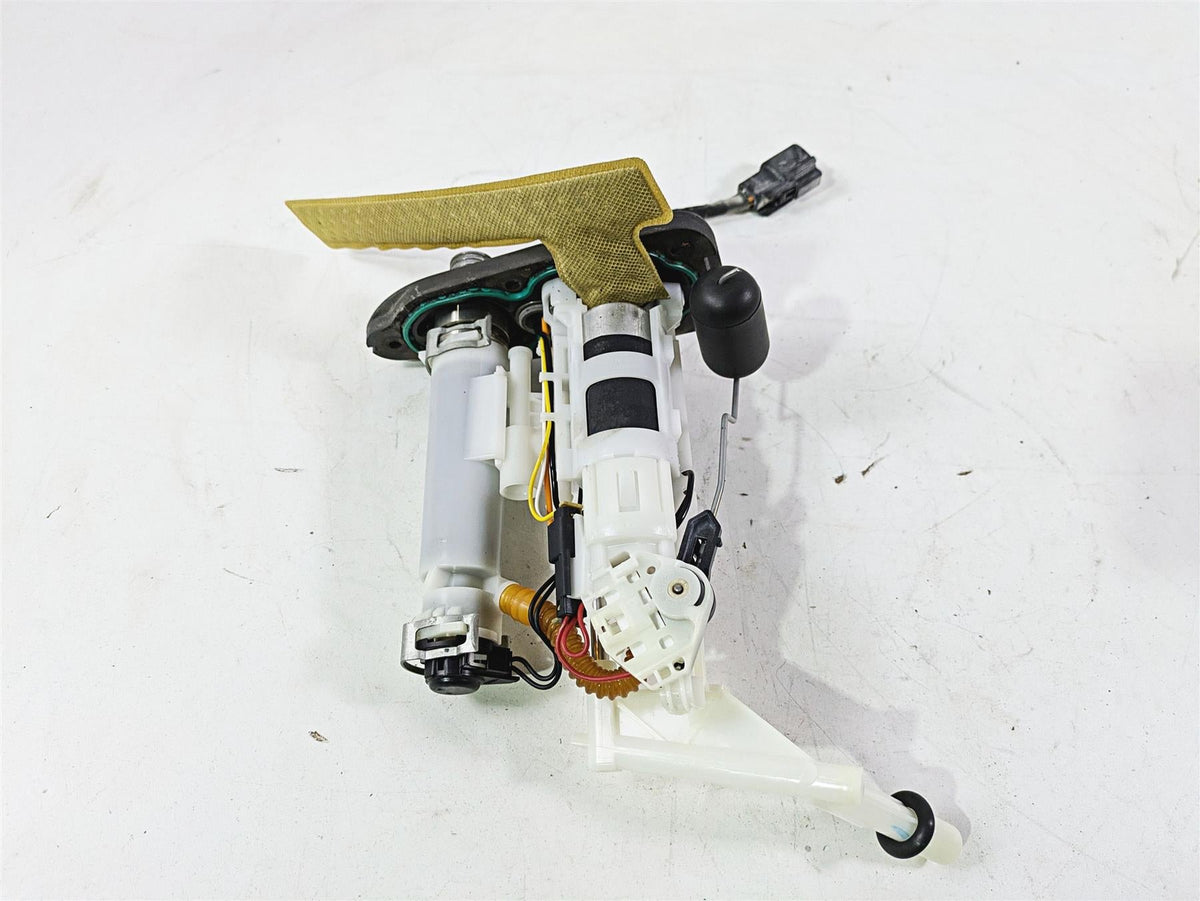2018 Harley FXBR Softail Breakout Fuel Gas Petrol Pump & Level Sender 61200043 {{ shop.shopifyCountryName }} - Mototech271
