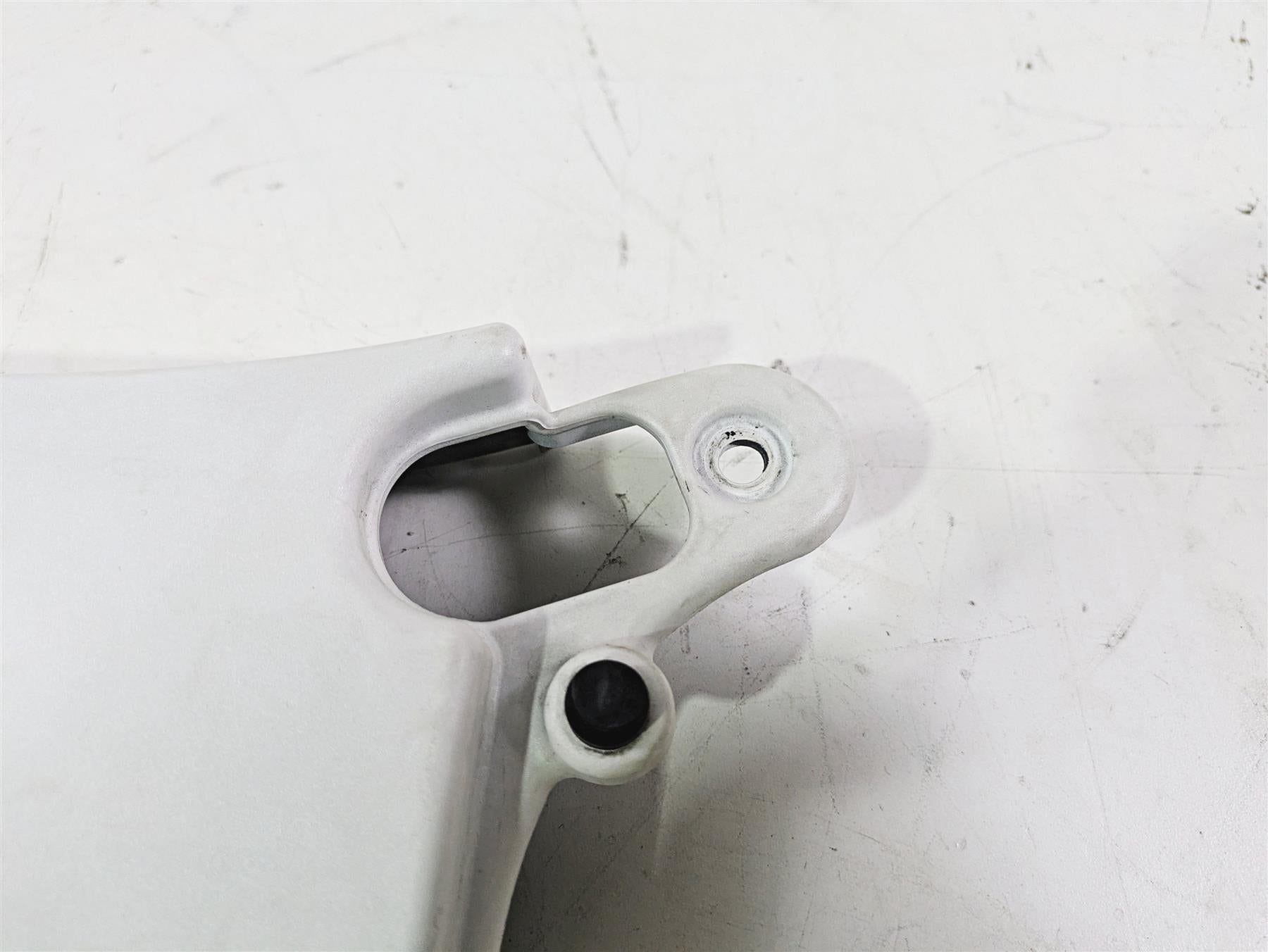 2018 Indian Chieftain Limited Left Lower Side Cover Fairing White Pearl 5450241 {{ shop.shopifyCountryName }} - Mototech271