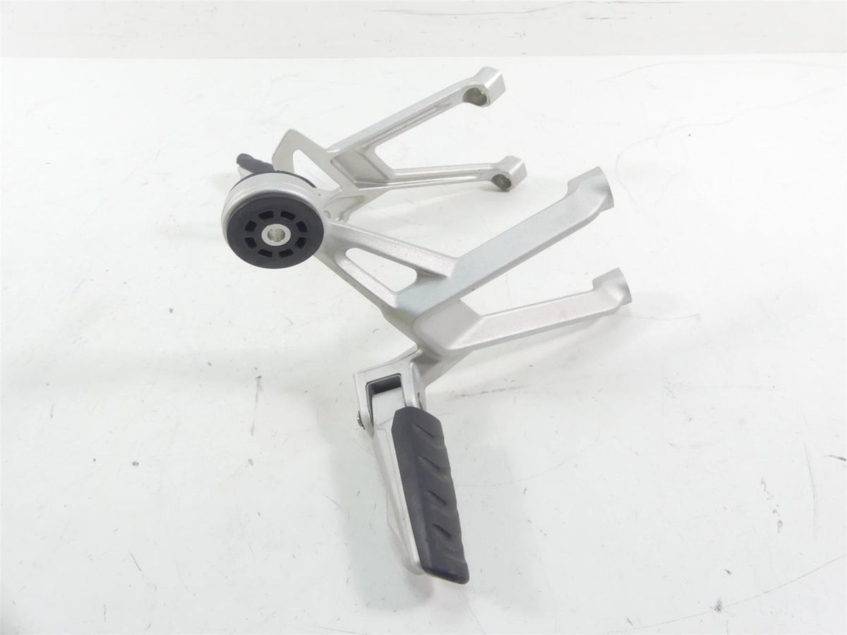 2016 BMW R1200RS K54 Rear Passenger Pillion Footpeg Foot Peg Set 46718540798 {{ shop.shopifyCountryName }} - Mototech271