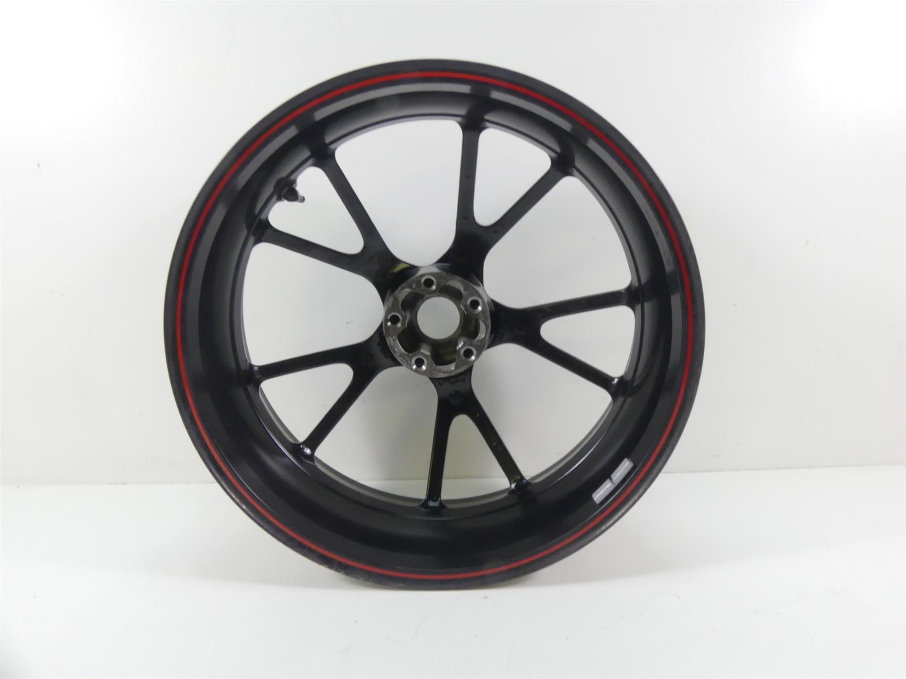 2015 Triumph 1050 Speed Triple R Straight Rear Wheel Rim 17x6 T2010353 {{ shop.shopifyCountryName }} - Mototech271