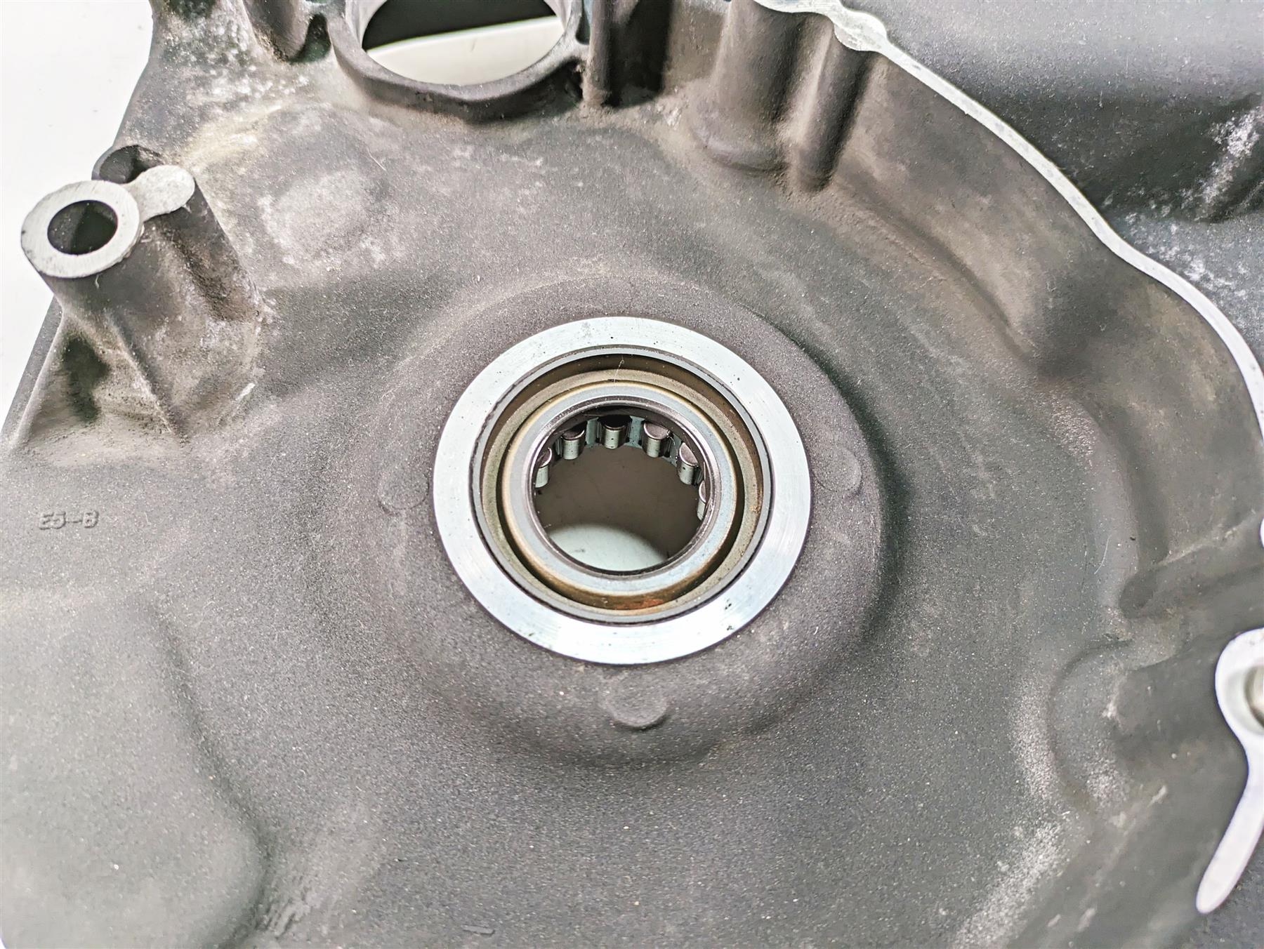 2009 Harley Touring FLHTCU Electra Glide Inner Primary Clutch Cover 60677-07A {{ shop.shopifyCountryName }} - Mototech271