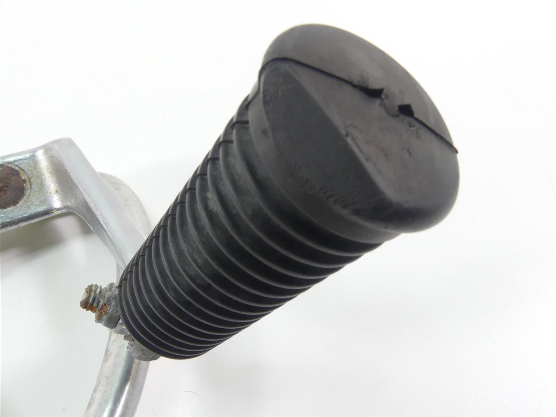 2016 Harley FXDL Dyna Low Rider Right Foot Peg & Brake Pedal Mid Cntrl 50666-07 {{ shop.shopifyCountryName }} - Mototech271