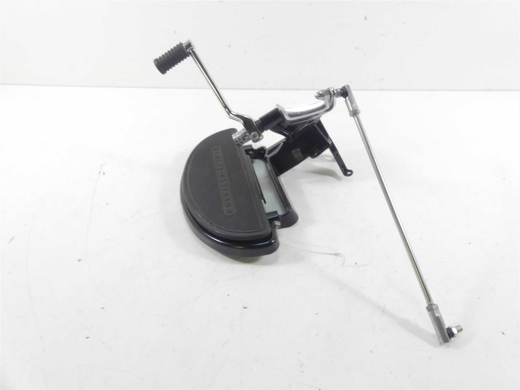 2017 Harley FLS Softail Slim Left Front Floorboard & Shifter Lever Read 33630-07 {{ shop.shopifyCountryName }} - Mototech271