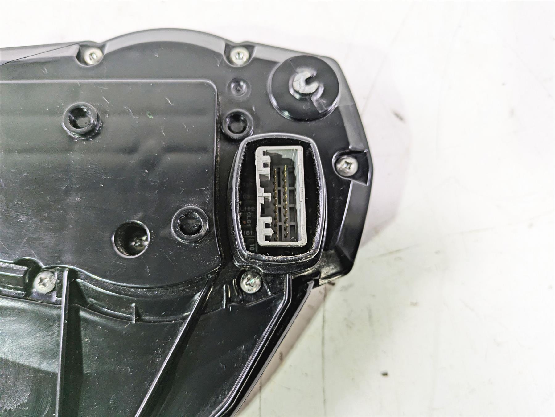 2016 Suzuki GSXR1000 Speedometer Gauges Instrument - Read 34120-47H50 {{ shop.shopifyCountryName }} - Mototech271