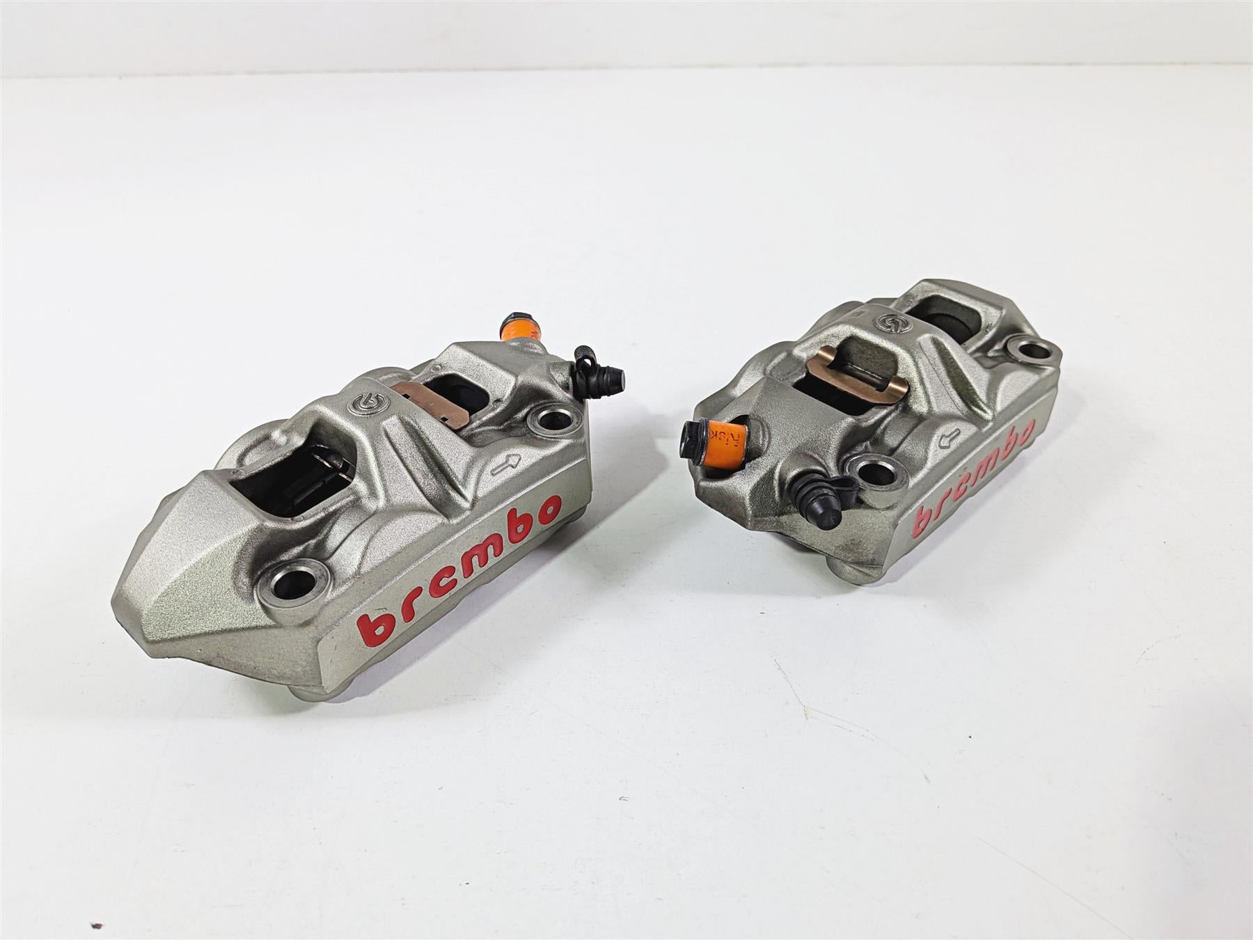 2019 Triumph Speed Triple RS 1050 Brembo Front Brake Caliper M4 100mm T2023540 {{ shop.shopifyCountryName }} - Mototech271