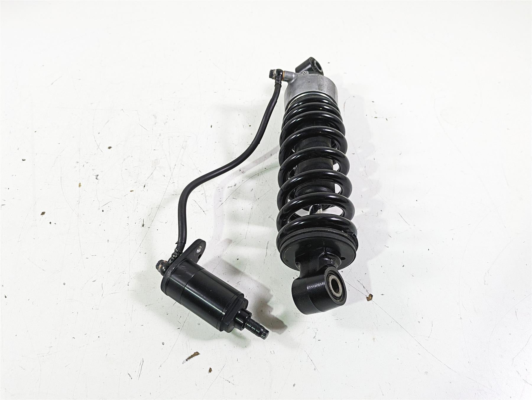 2019 Harley FLHCS Softail Heritage Showa Rear Shock Damper 56mm 54000138 {{ shop.shopifyCountryName }} - Mototech271