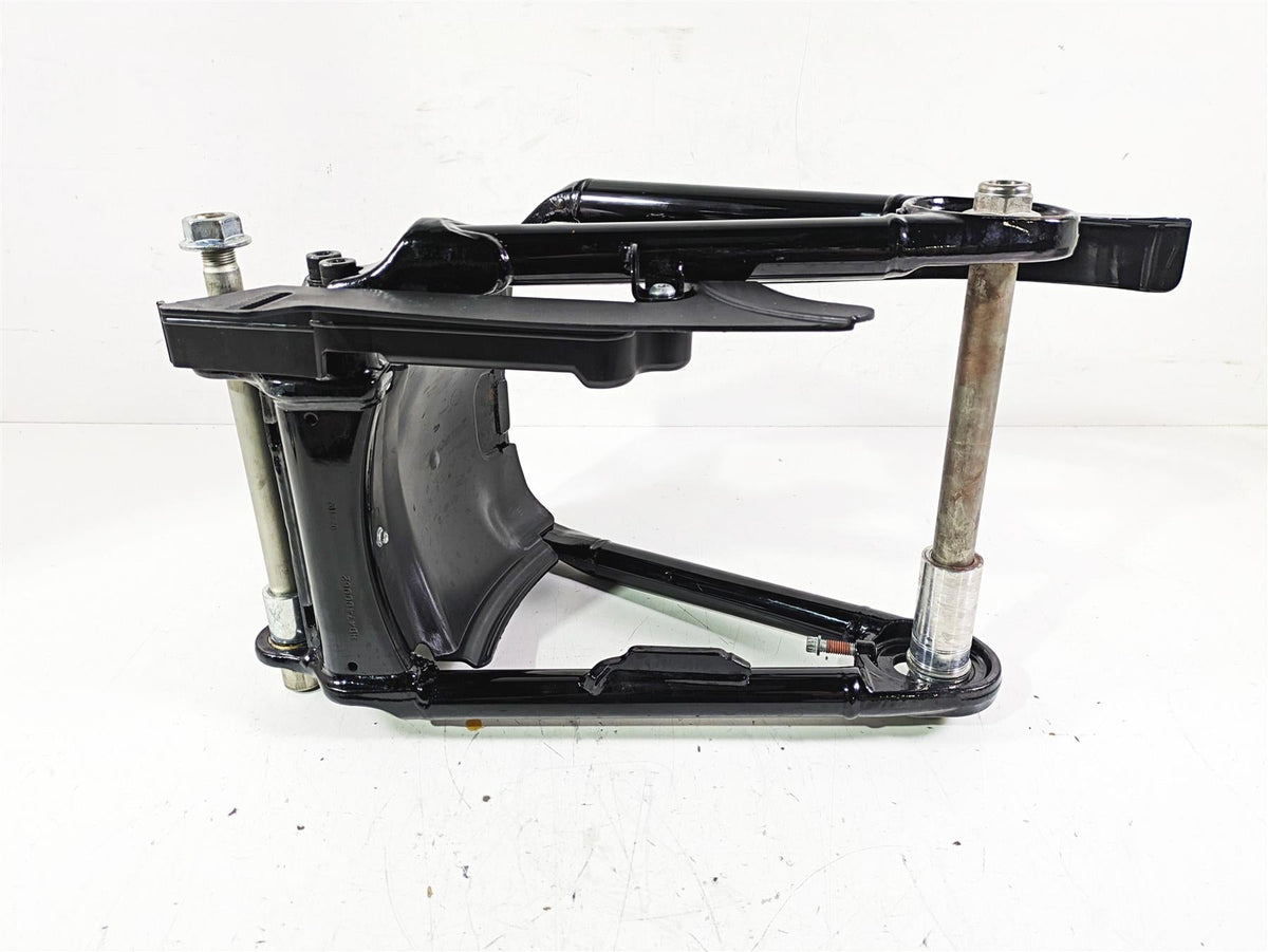 2019 Harley FLHCS Softail Heritage Rear Swingarm + Guards & Axle 47400099BHP {{ shop.shopifyCountryName }} - Mototech271