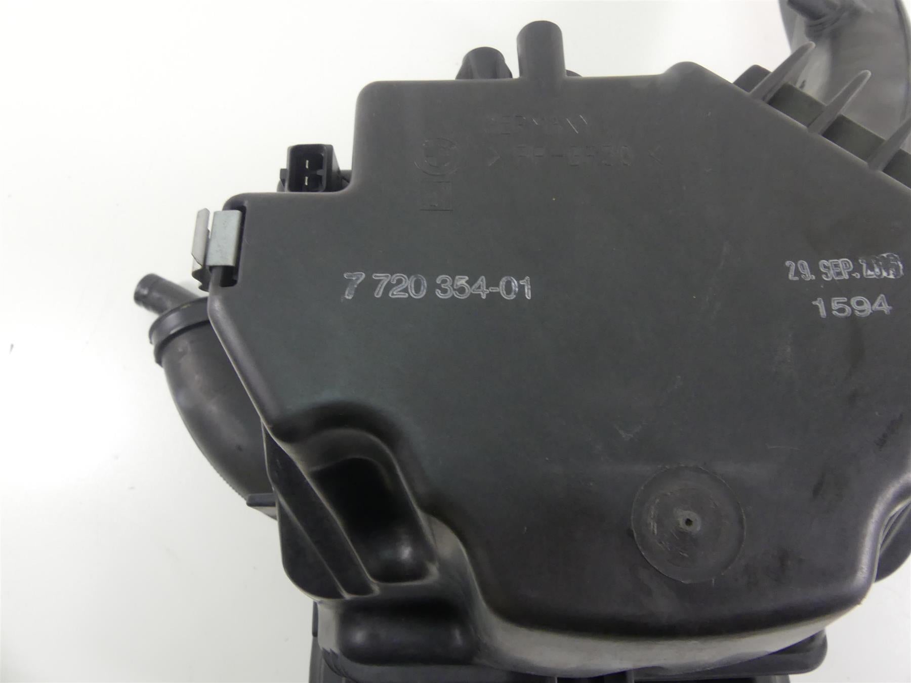 2016 BMW R nineT R9T K21 Air Box Cleaner Breather Filter Set 13717720354 {{ shop.shopifyCountryName }} - Mototech271