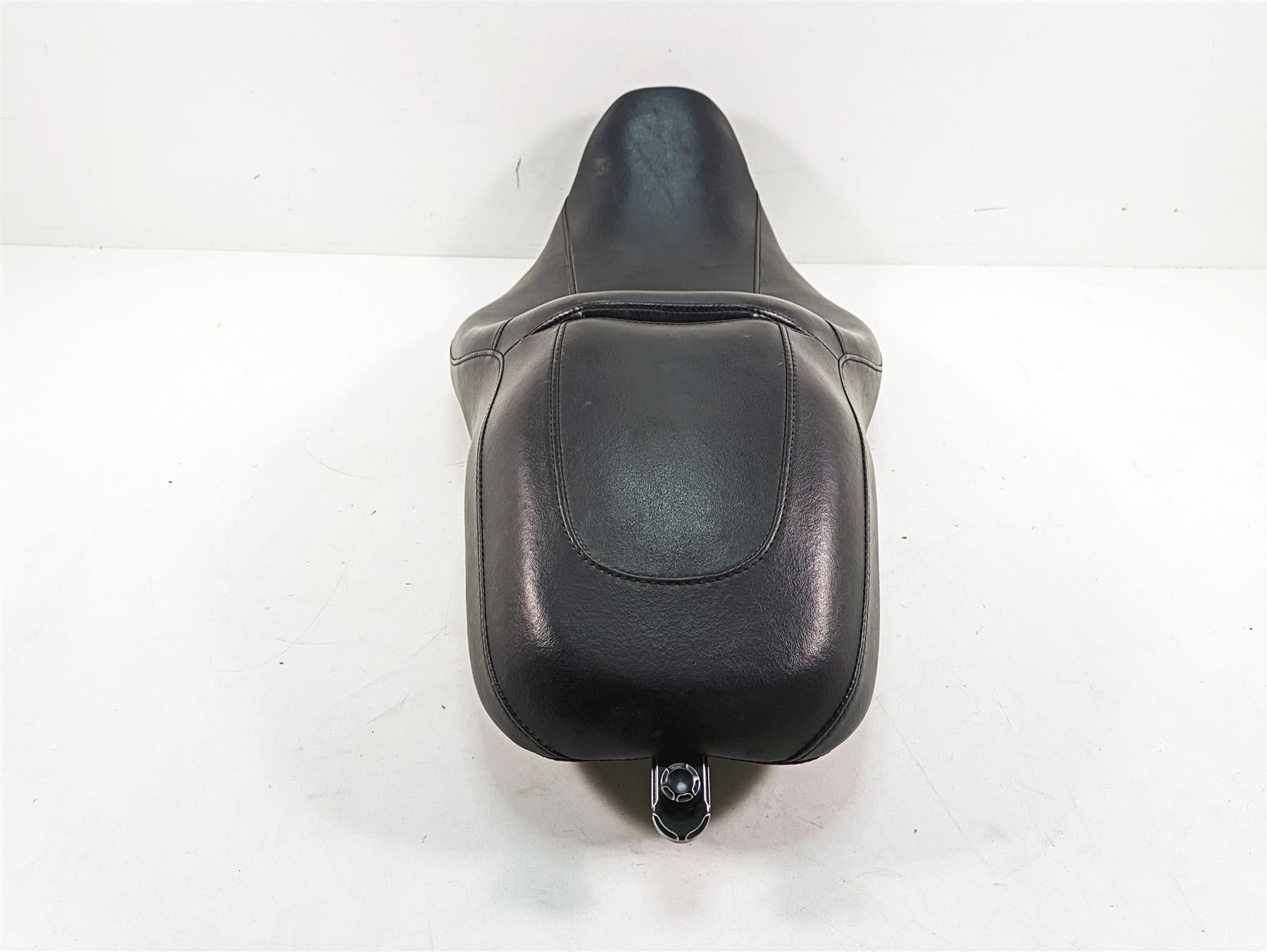 2019 Harley Touring FLHX Street Glide Seat Saddle Low 52320-11 {{ shop.shopifyCountryName }} - Mototech271