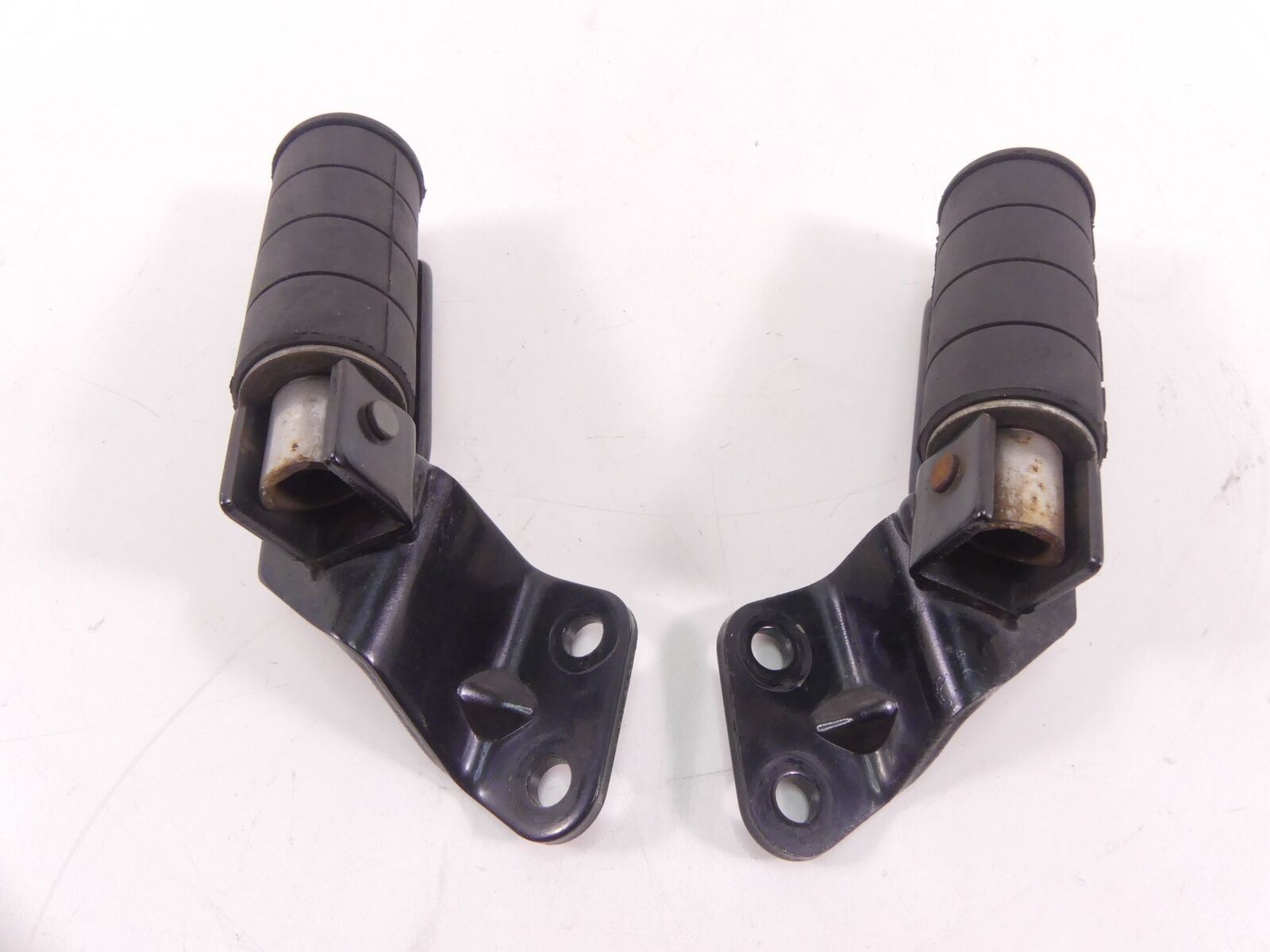 2007 Suzuki VL800 C50 Boulevard Rear Passenger Footpegs Foot Peg 43700-39G00 {{ shop.shopifyCountryName }} - Mototech271