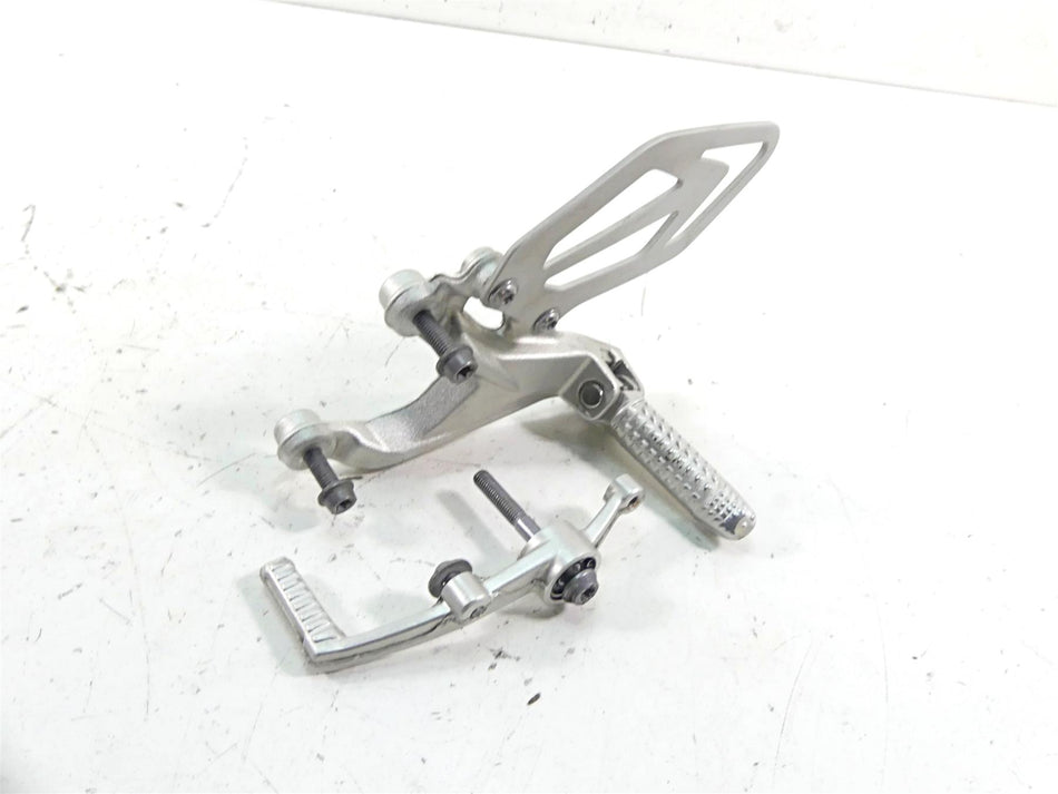 2018 BMW S1000RR K46 Left Foot Peg Set & Shifter Shift Lever 46717728307 {{ shop.shopifyCountryName }} - Mototech271