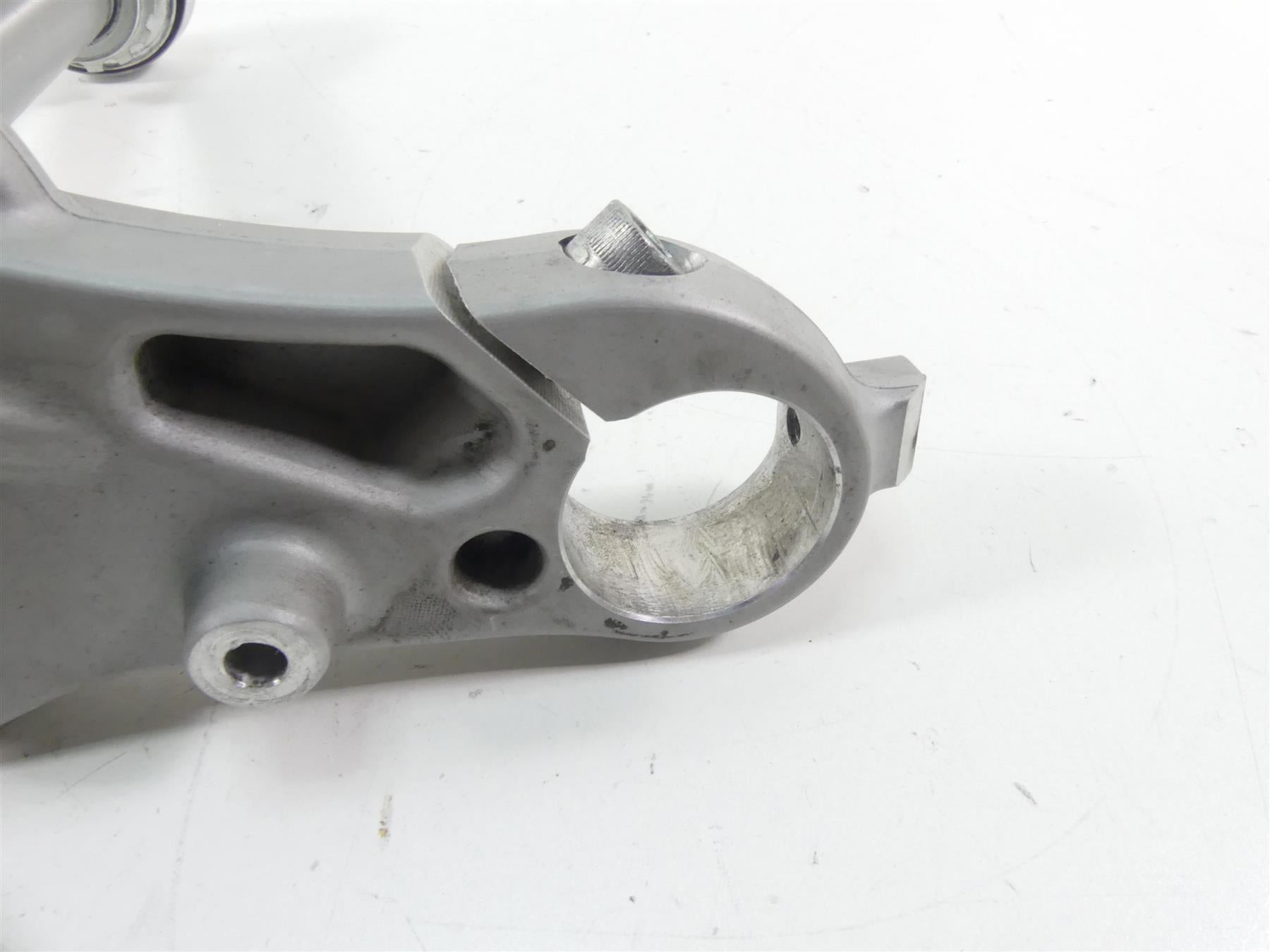 2015 Harley FLD Dyna Switchback Lower Triple Tree Steering Clamp 45900025 {{ shop.shopifyCountryName }} - Mototech271