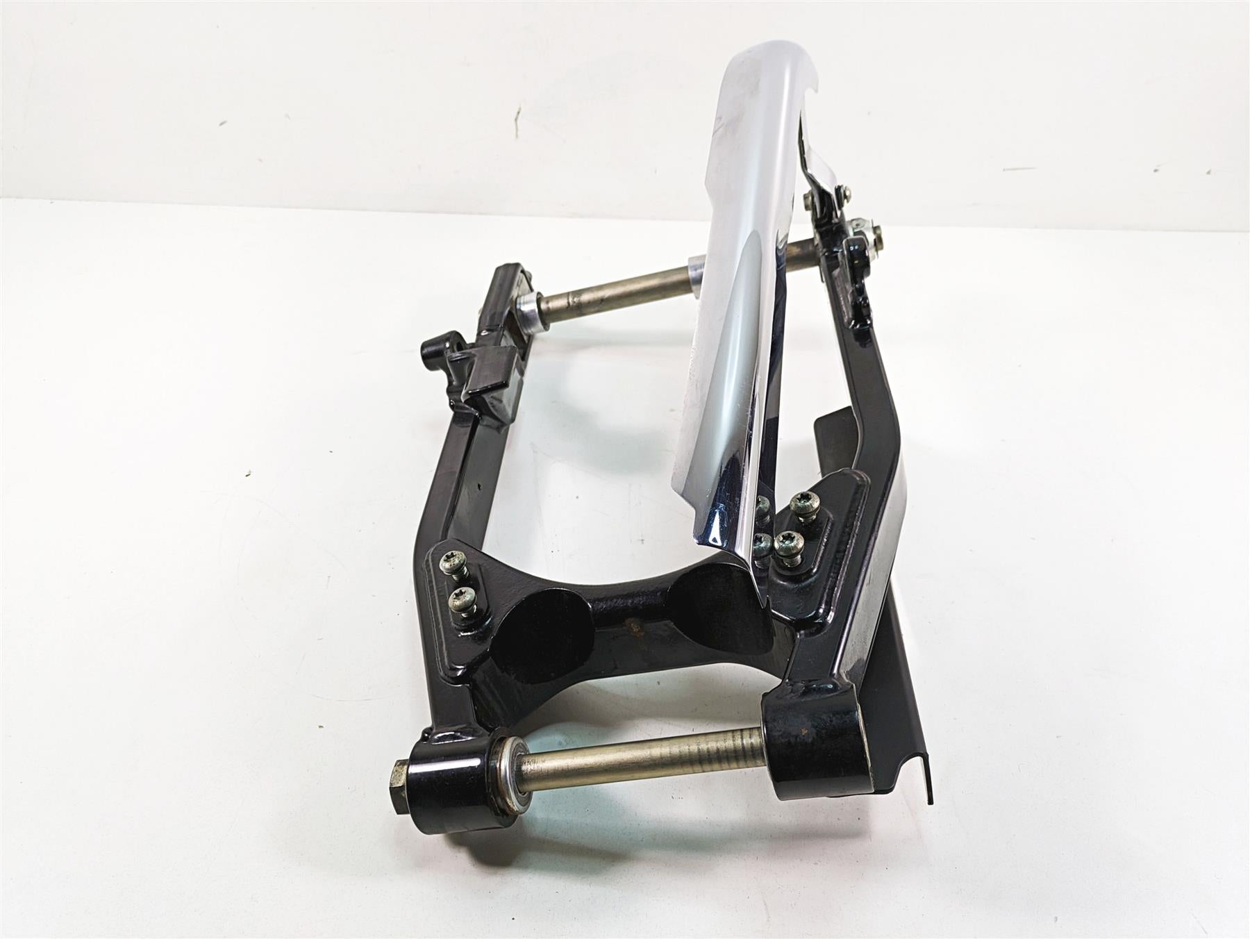 2009 Harley FXDF Dyna Fat Bob Rear Swingarm Swing Arm & Belt Guard 47820-06 {{ shop.shopifyCountryName }} - Mototech271
