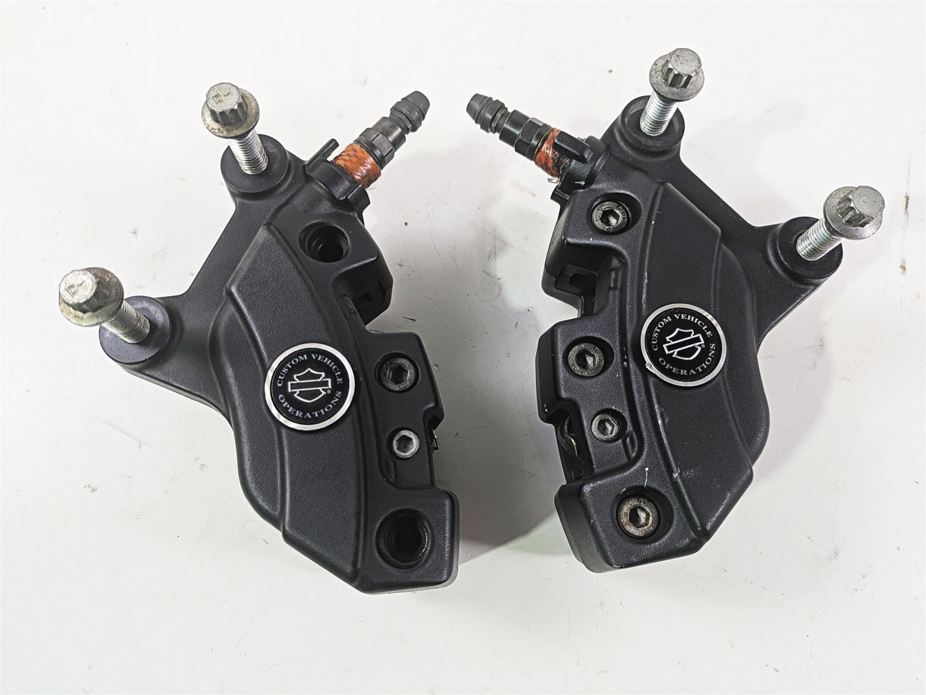 2010 Harley Touring FLHXSE CVO Street Glide Front Brake Caliper Set 46368-10 {{ shop.shopifyCountryName }} - Mototech271